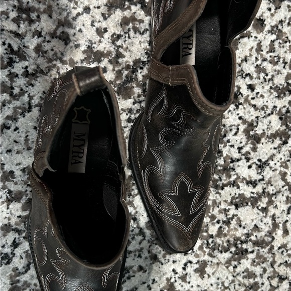 Myra Emmie Faye Stitched Ankle Boot Sz 7 - Picture 10 of 16